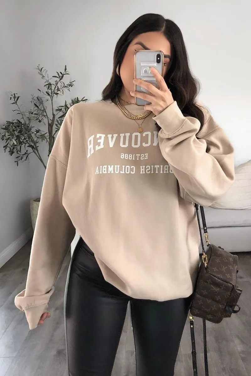 Beige Oversized Vancouver Sweatshirt - Kyran