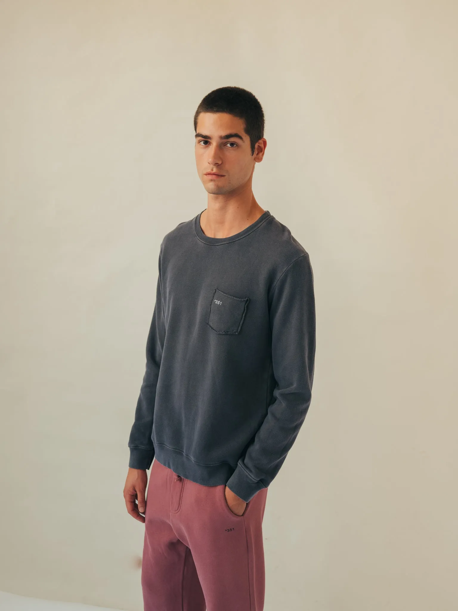 SWEATSHIRT ESSENTIAL CHARCOAL